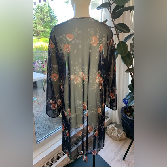 Chris and Carol Floral Poppy Printed Sheer Open Cardigan Robe Beach Size US L - Picture 4 of 9